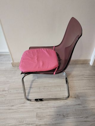 Silla IKEA TOBIAS rosa - con cojín de regalo