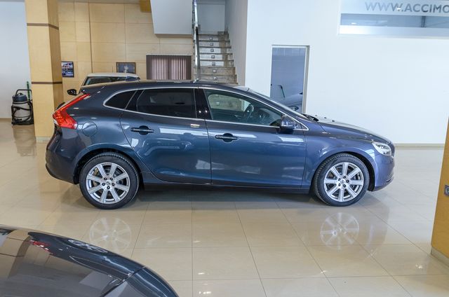 Volvo V40 D2 Inscription Aut. 120
