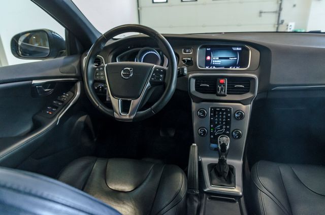 Volvo V40 D2 Inscription Aut. 120