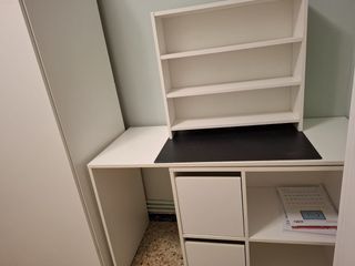 Escritorio blanco 