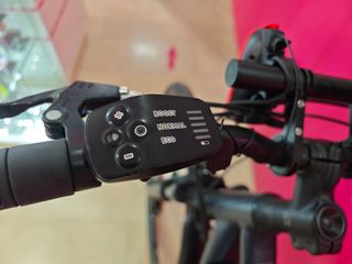 Bicicleta Eléctrica Trekking Riverside 100E