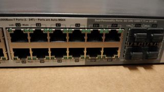 Switch HP ProCurve 2510G-24 con cable