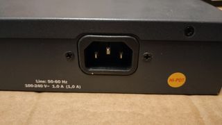 Switch HP ProCurve 2510G-24 con cable