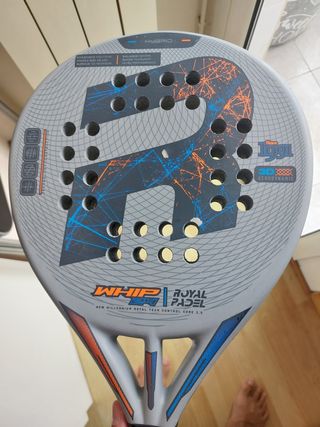 Pala Pádel Royal Padel Whip Hybrid 2024