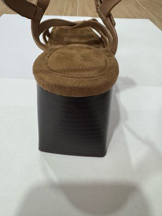 Sandalias Stradivarius Marrones Hebilla. Sin uso.