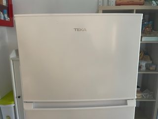 Nevera con congelador marca Teka