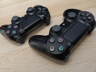 Mandos PS4 + Cargador