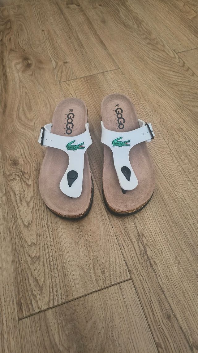 Sandalias GOGO Talla 36 Blancas Cocodrilo