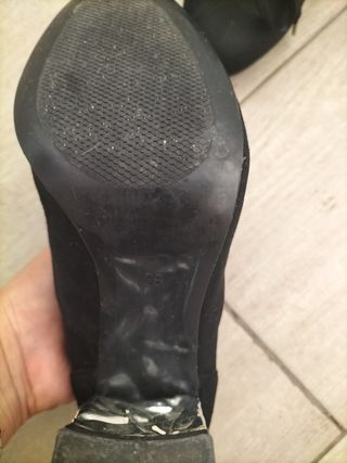 Zapatos de tacón H&D Moda Española tachuelas