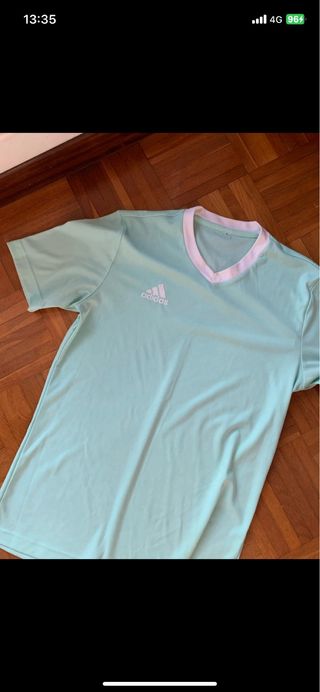 Camiseta Adidas verde pastel manga corta