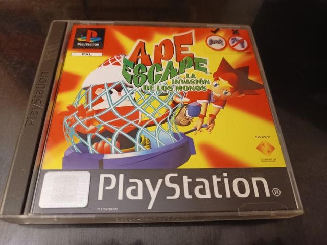 Ape Escape PSX, PAL ESP. Con pegatina DualShock.