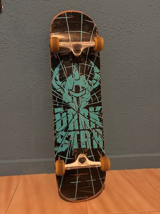 Skate Board Negro con Diseño Azul