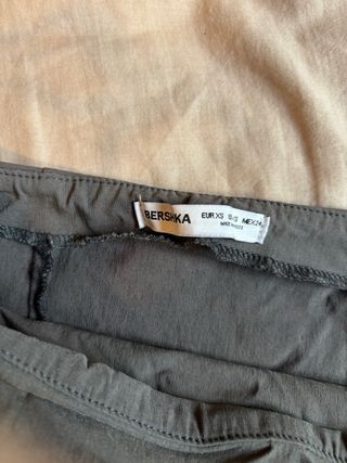 Vestito grigio attillato Bershka