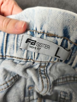 Pantalón vaquero Mom fit