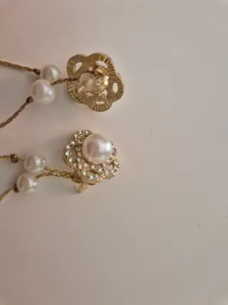 Pendientes largos dorados con perlas