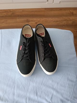 Zapatillas Levi's Negras Talla 39