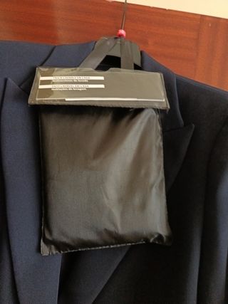 Americana El Corte Inglés azul talla M
Con funda.