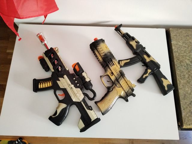 Lote de 3 pistolas de juguete