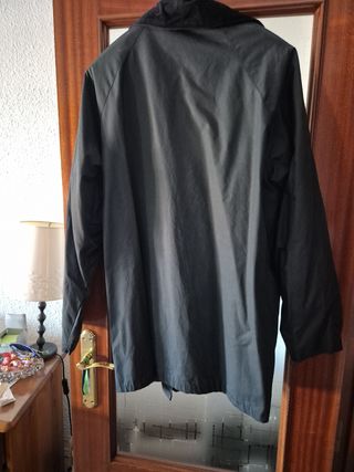 Chaqueta Barbour azul marino  miren la marca