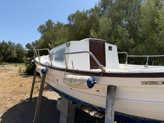 Llaut Pequeño con Cabina Barco