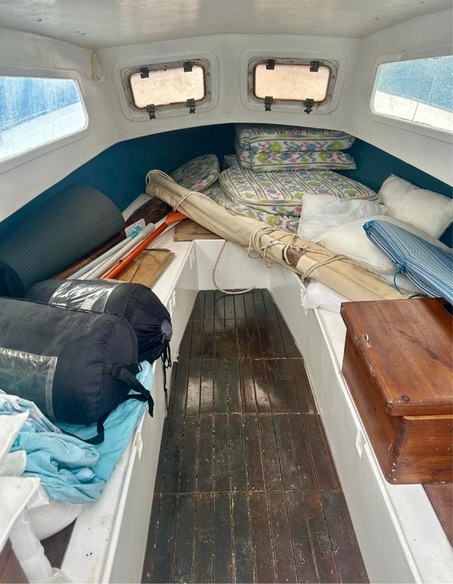 Llaut Pequeño con Cabina Barco