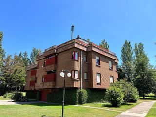 Ático en alquiler en Armentia - Ciudad Jardín en Vitoria-Gasteiz