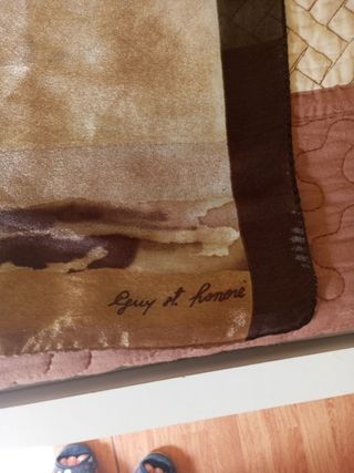 Bufanda de seda beige y marrón Guy st. Honore