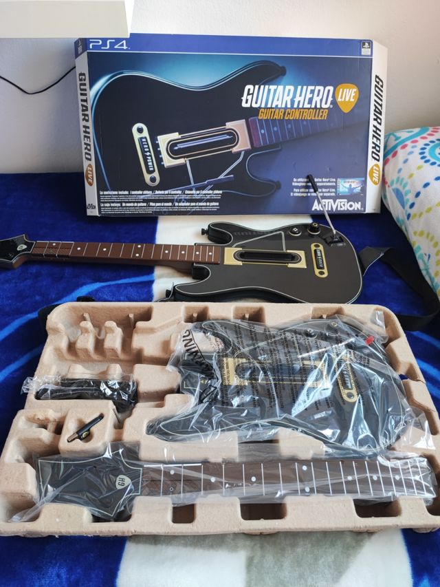 Controller per chitarra Guitar Hero Live PS4