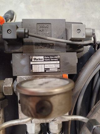 Grupo Hidráulico con motor de 7.5cv
Depósito lleno