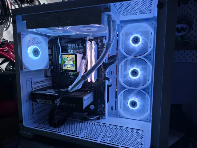 PC Gaming Ryzen 5 7600X + RTX 5060 Ti 16GB