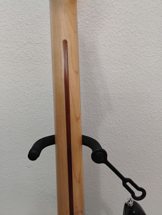 Pack Fender Squier Affinity + Ampli 10W+ Extras