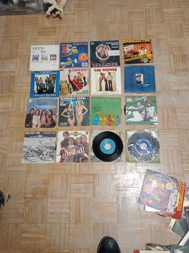 Discos vinilo pequeños de 45 rpm