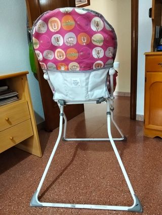 Trona de bebé OLMITOS con estampado infantil.
