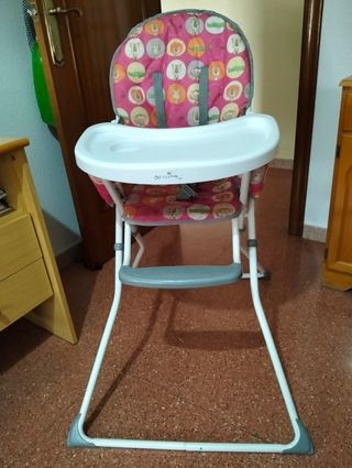 Trona de bebé OLMITOS con estampado infantil.