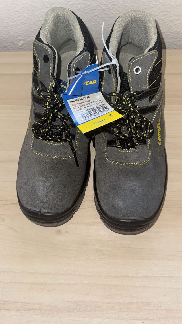 Stivali di sicurezza Goodyear taglia 42