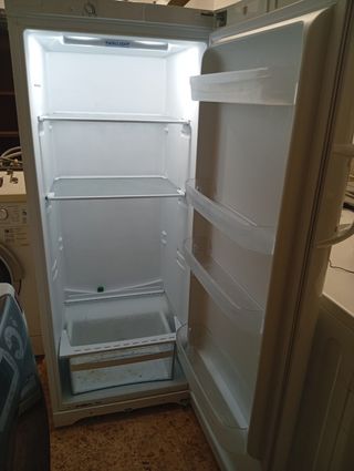 Nevera Indesit Blanca