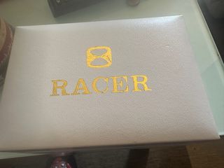 Reloj Racer con pulsera rosa y collar mariposa