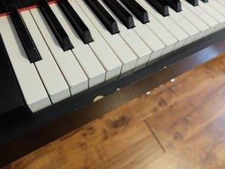 Piano Petrof Modelo 118