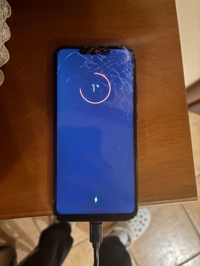 Huawei Mate 20 Lite con scatola
x pezzi/riparare