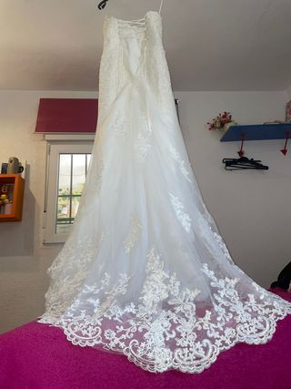 Vestido de Novia Elegante con Pedrería