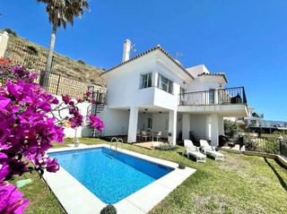 Casa pareada en venta en Calahonda en Mijas