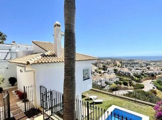 Casa pareada en venta en Calahonda en Mijas