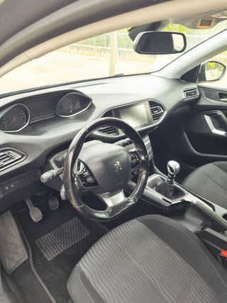Peugeot 308 2015