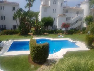 Piso en alquiler en Los Naranjos - Las Brisas en Marbella