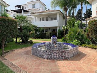 Piso en alquiler en Los Naranjos - Las Brisas en Marbella