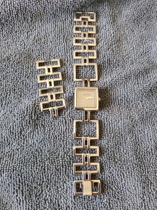 Reloj Gucci Dama Cuarzo Plata y Blanco