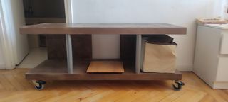 Mesa auxiliar moderna diseño madera y metal