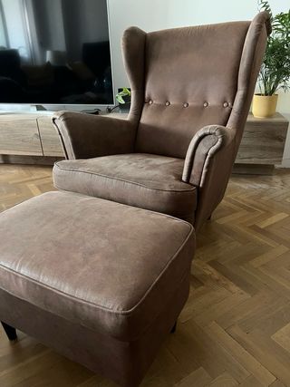 Sillón orejero STRANDMON marrón IKEA
