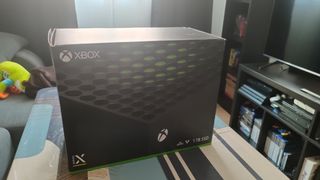 Xbox Series X con Caja Original y Accesorios