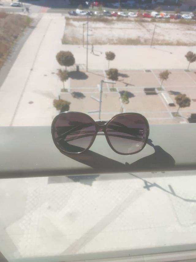 Gafas de sol marrones